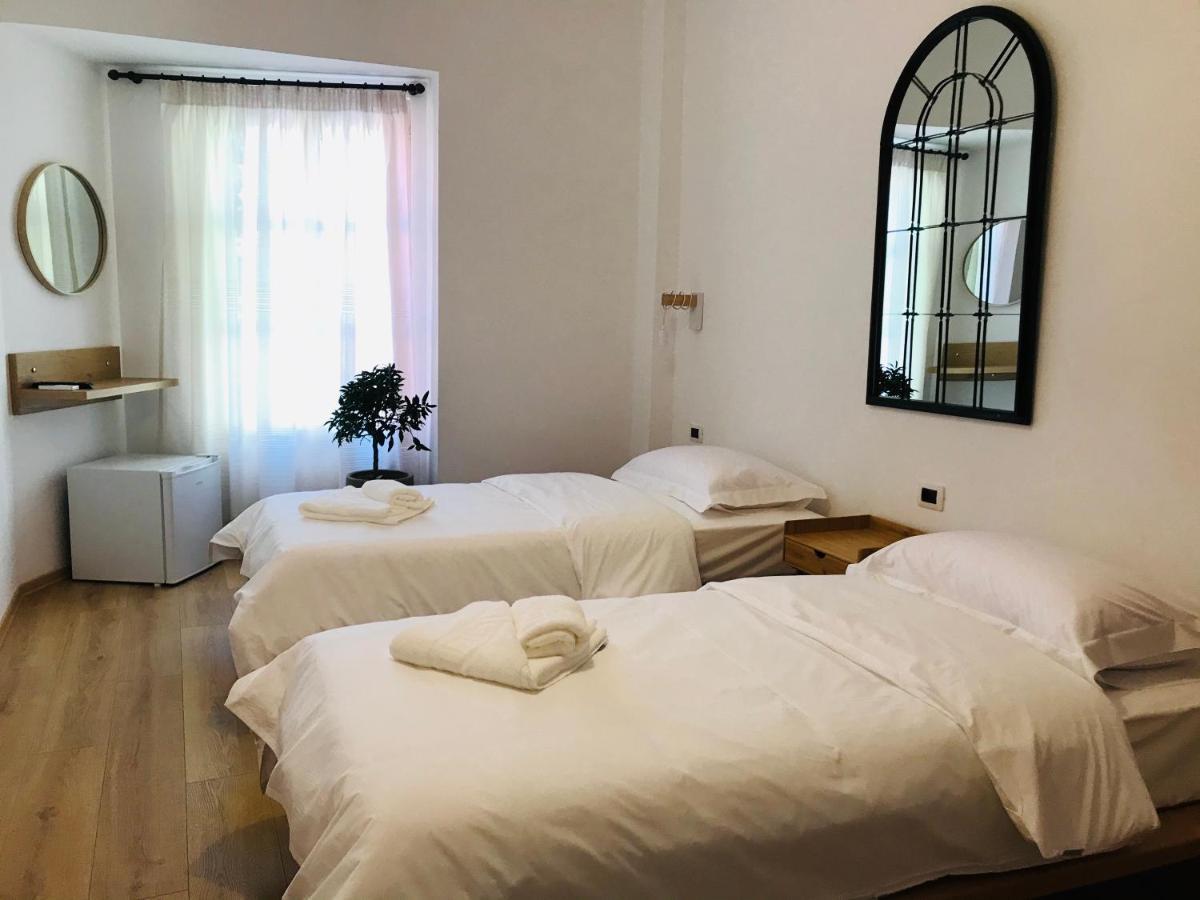 Foleza - Bed And Breakfast Vlore Bagian luar foto