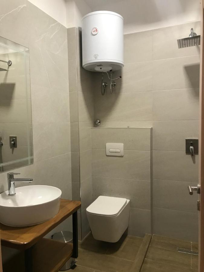 Foleza - Bed And Breakfast Vlore Bagian luar foto